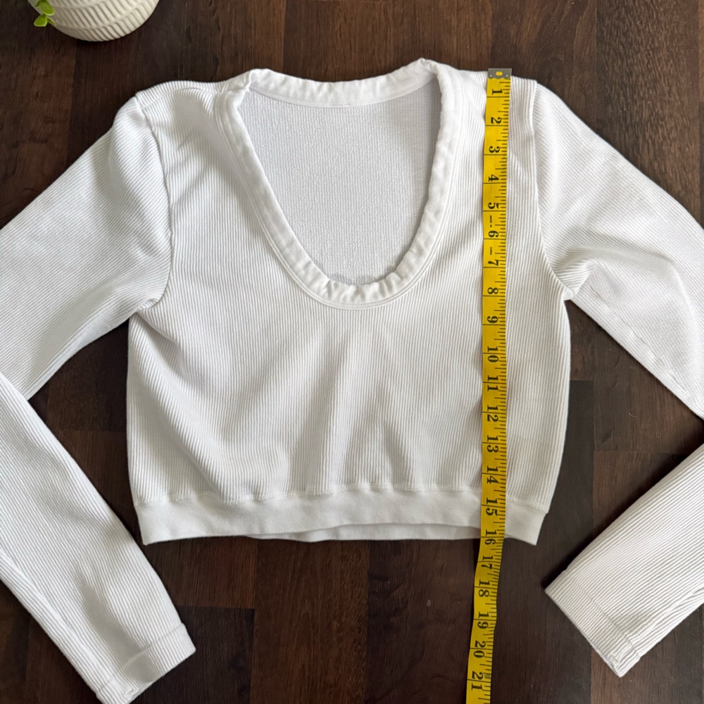 ALO Yoga Seamless Ribbed Cropped Serene Long Sleeve - Picture 5 of 11